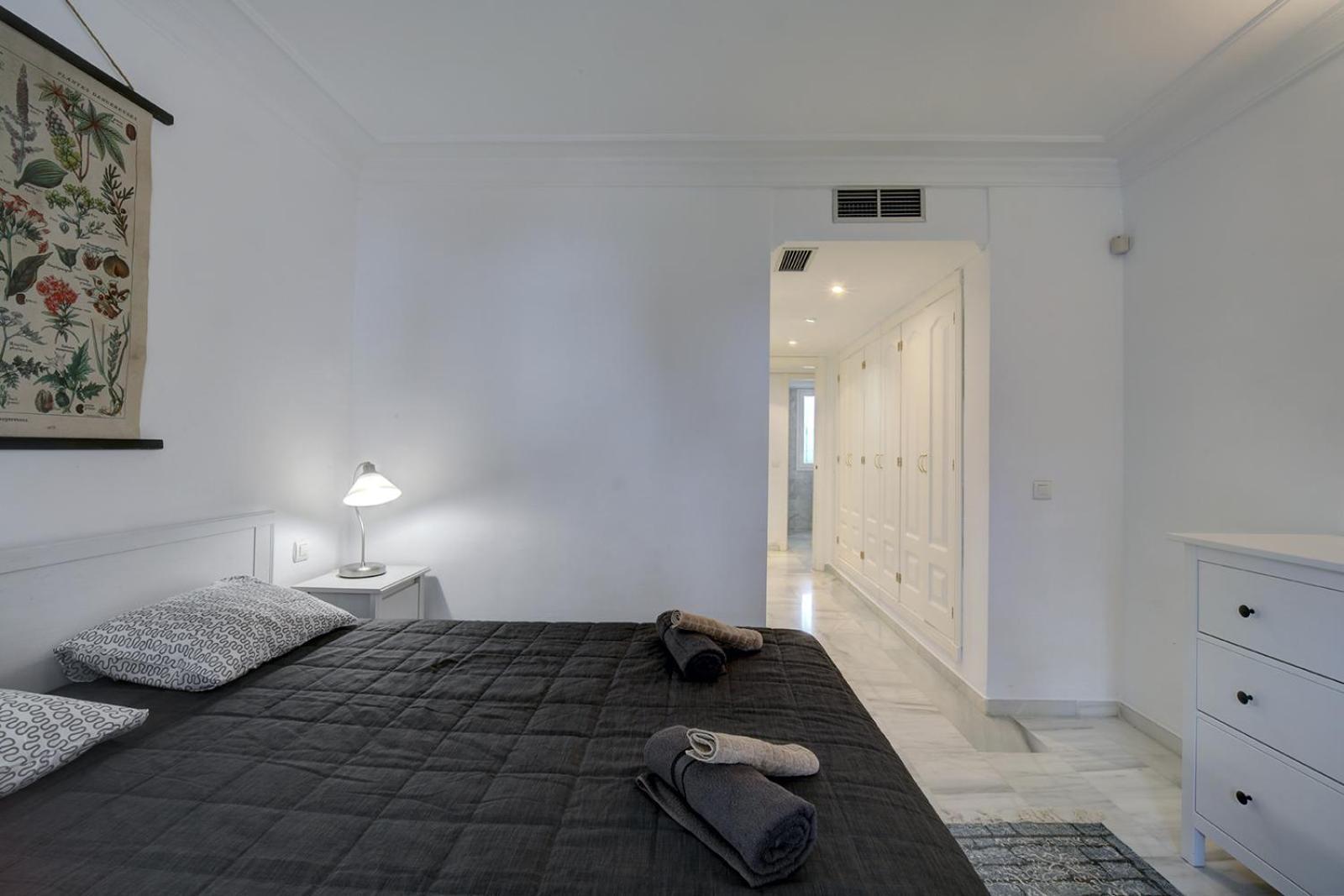 Beatiful Newly Renovated 3 Bedroom Apartment Marbella
